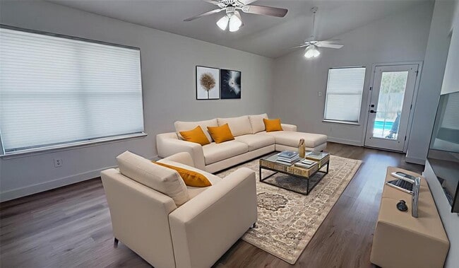 Building Photo - 1207 Darless Dr