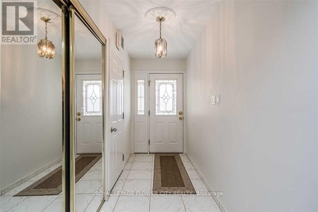 Building Photo - 6 Reynier Dr