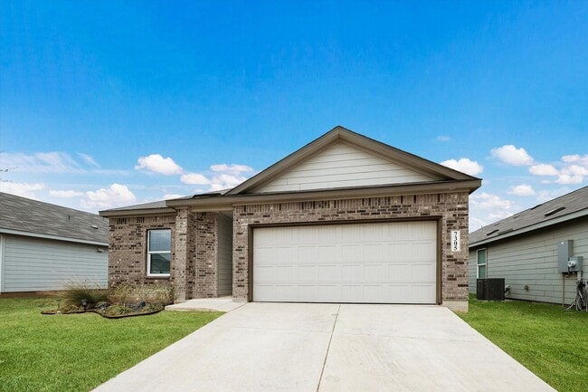 Building Photo - Move-In Ready Gem with Open Layout & Prime Location