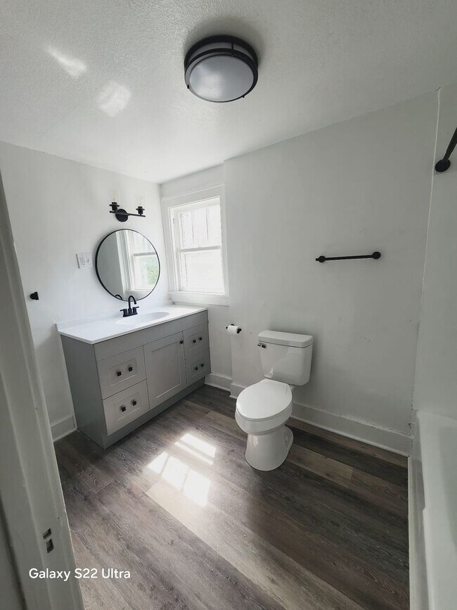Foto del edificio - Cozy 3-Bedroom Home in Lima, OH – $1395/Mo...