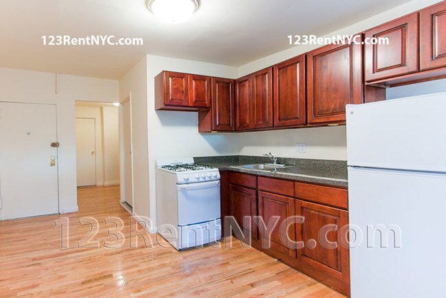 Foto del edificio - 526 E 6th St