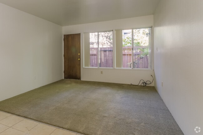 2BR, 1BA - 840SF - Alvarado Parkside Apartments