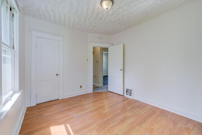 Building Photo - 6997 Edison Ave