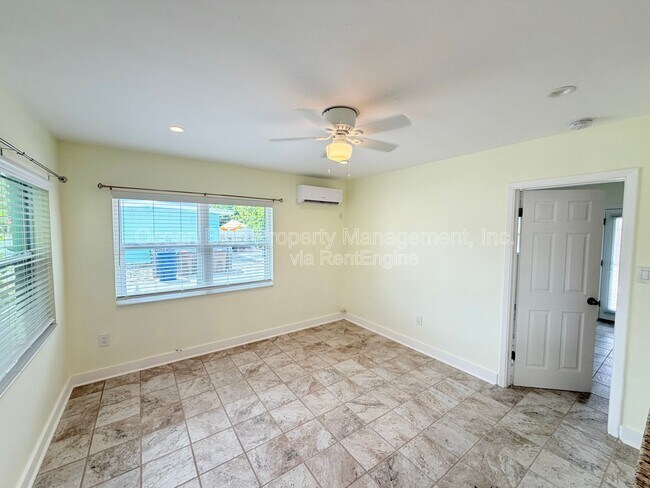 Foto del edificio - 206 Bates Ave