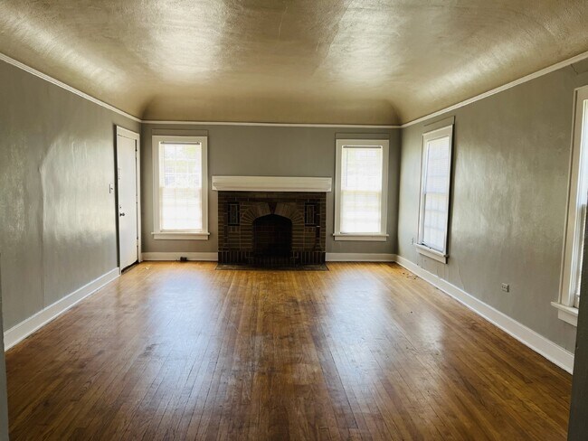 Building Photo - One bedroom duplex in North Okc!