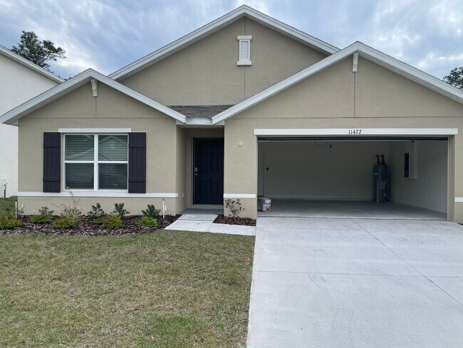 Building Photo - Gorgeous 4 bedroom 2 bathroom home