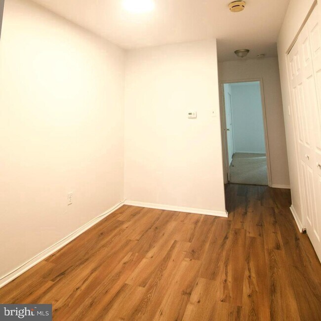 Building Photo - 58 Cavendish Dr