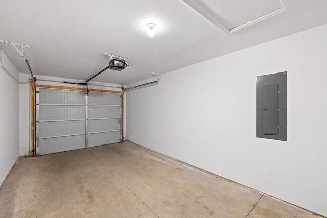 Building Photo - Brand New Duplex In Duenweg, Missouri!