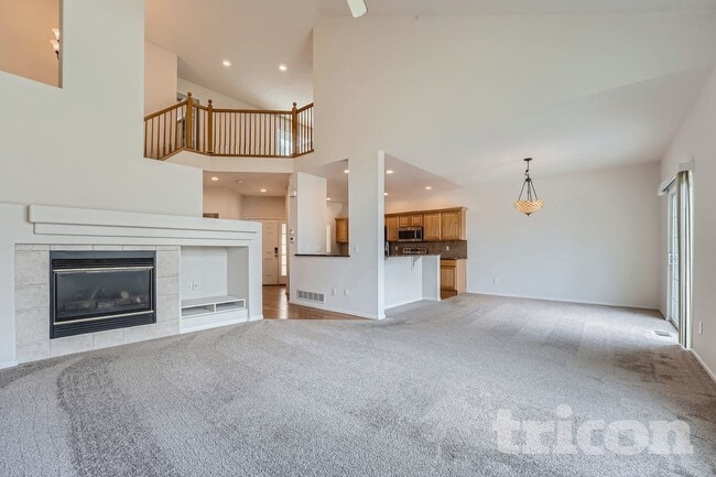 Building Photo - 8566 S Lewis Way