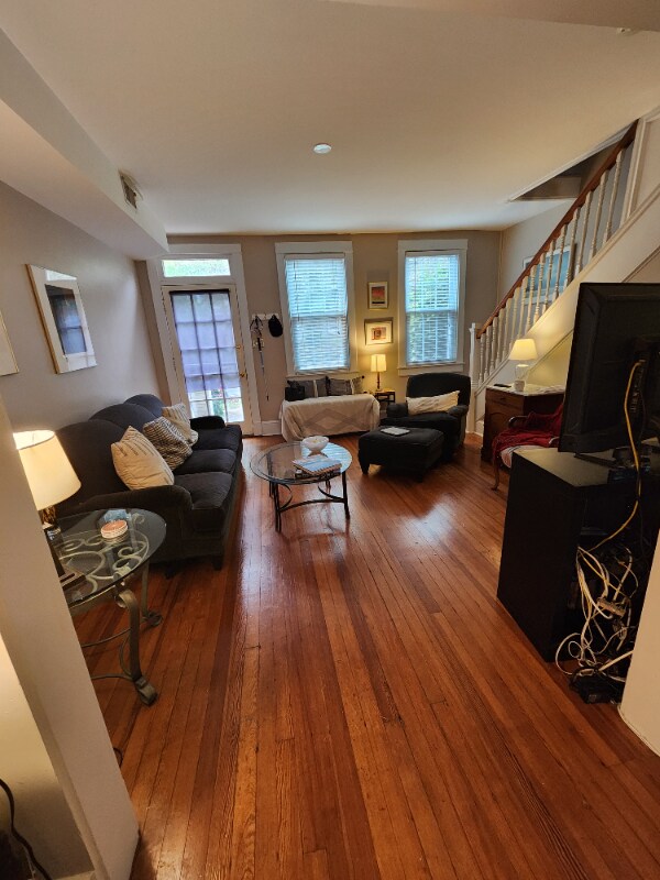 Foto del edificio - 2103 37th St NW