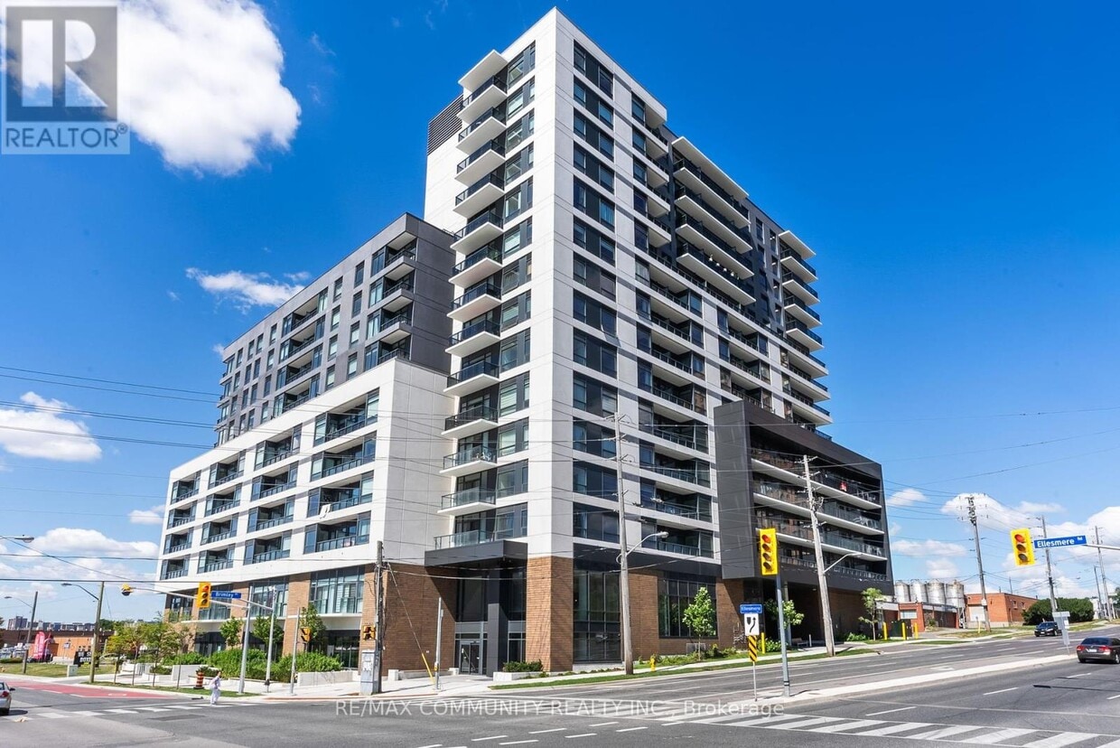 Photo principale - 110-1350-1350 Ellesmere Rd