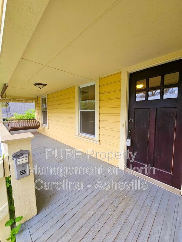 Building Photo - 73 Clingman Place