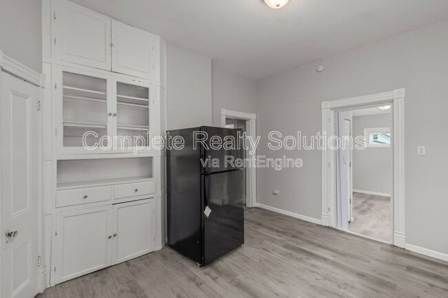 Building Photo - 4035 Schiller Pl