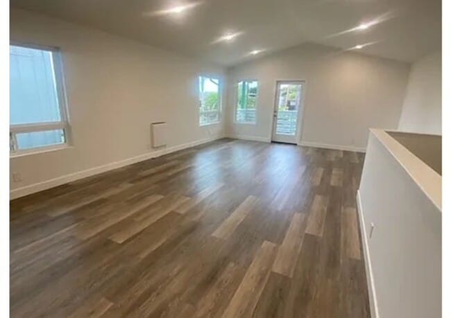 Building Photo - Beautiful Remodeled Home in Cayucos