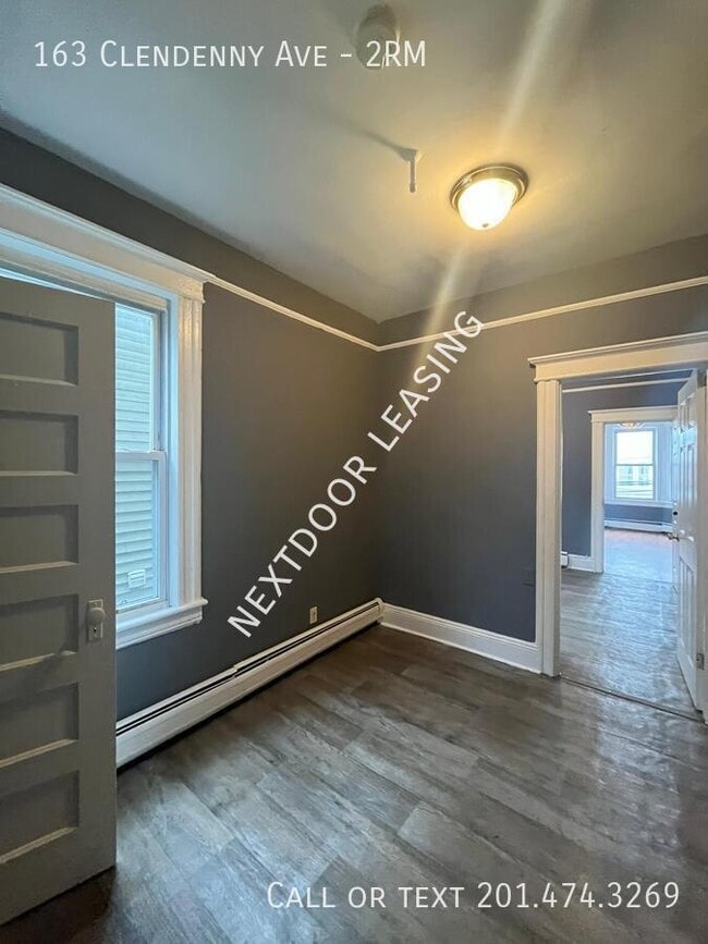 Foto del edificio - 163 Clendenny Ave