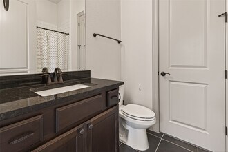 Building Photo - 722 Imperial Blvd