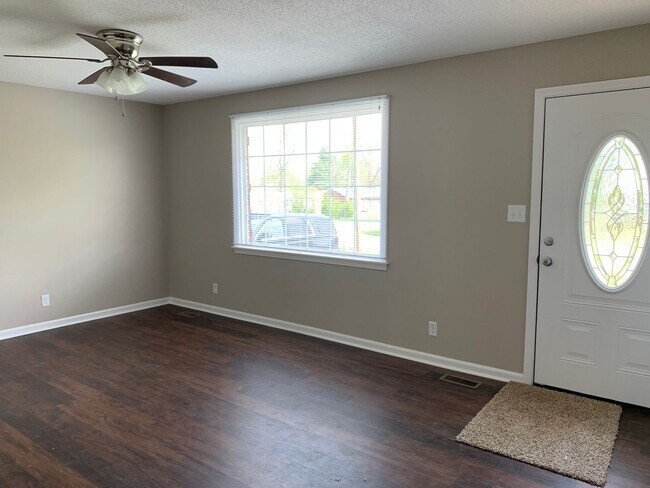 Foto del edificio - 3 Bedroom Home For Rent in St. Bethlehem Area!