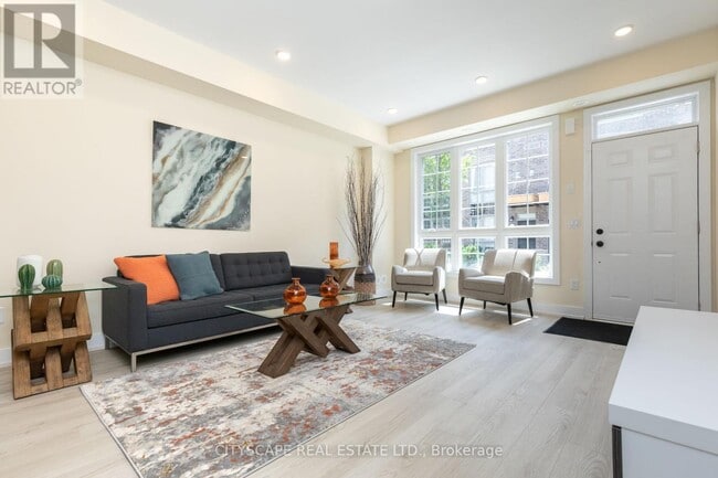 Building Photo - 26 Ernest Ave