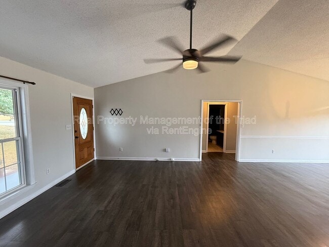 Photo - 107 Johnia Ct House