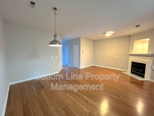 Foto del edificio - 10814 Princeton Village Dr