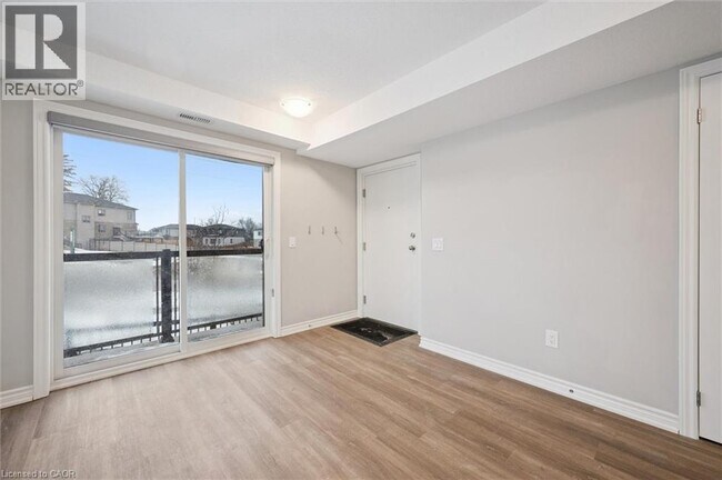 Building Photo - 239 Chapel Hill Dr