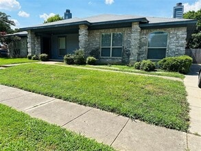 Building Photo - 2305 Dalewood Ln