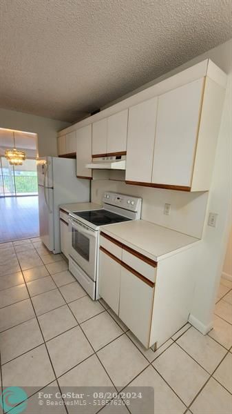 Building Photo - 650 SW 124th Terrace