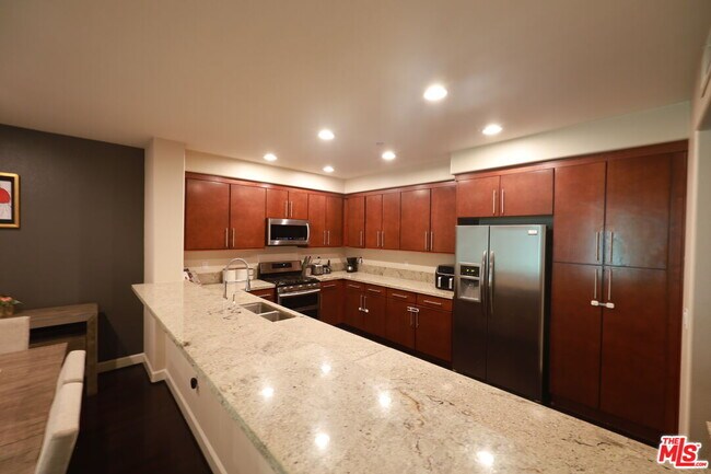 Foto del edificio - 14412 Killion St