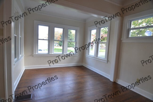Building Photo - 812 Morgan St