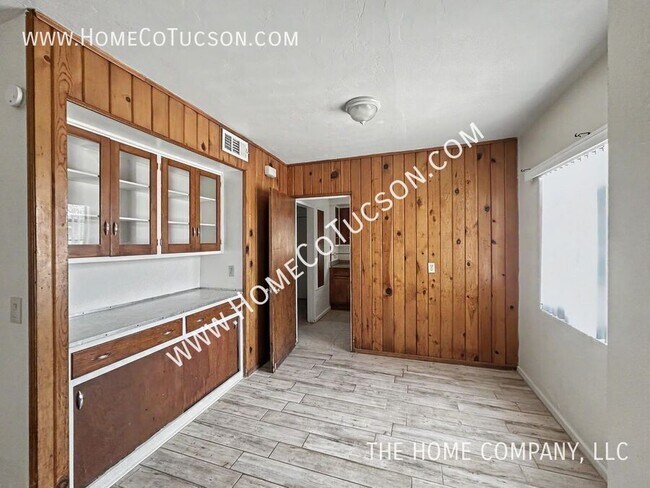 Foto del edificio - 4531 E 8th St