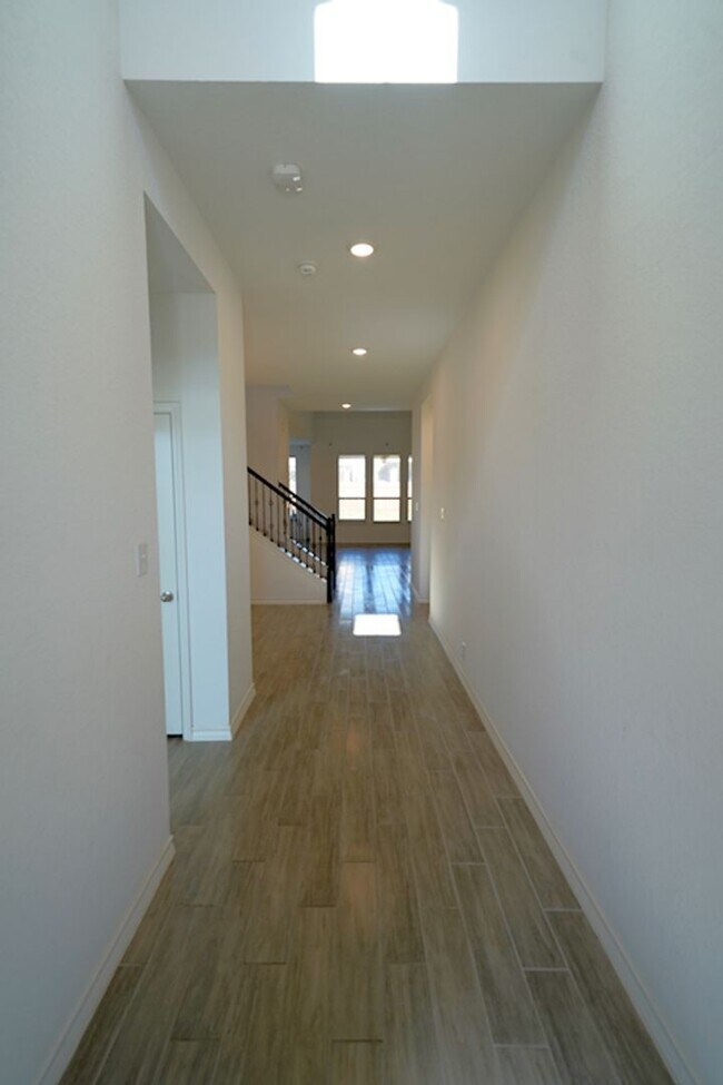 Foto del edificio - Luxury Living in Davis Ranch