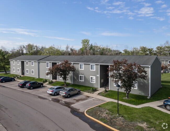 Building Photo - Pickwick Farms Apartments