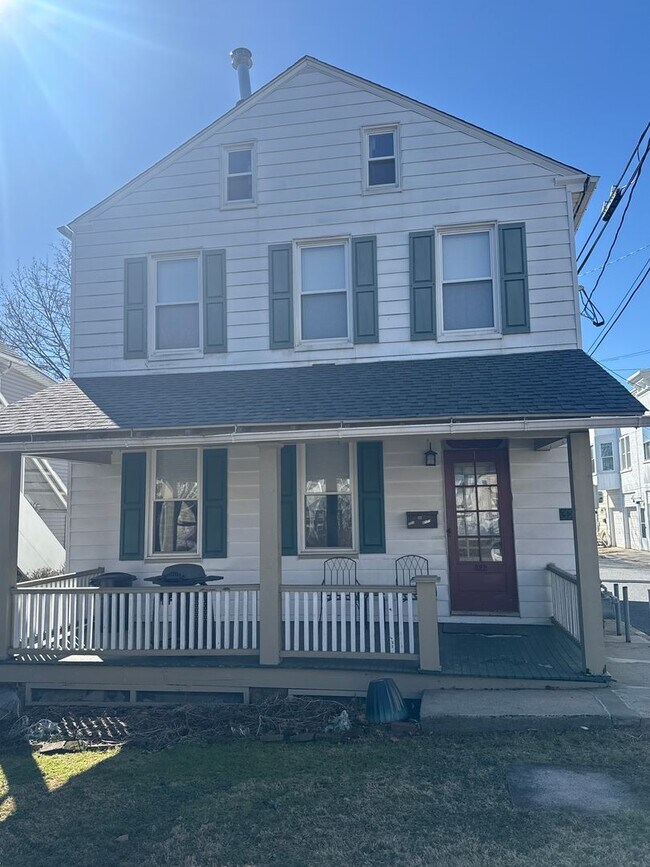 Foto del edificio - 322 E Broad St