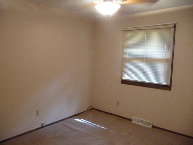 Foto del edificio - 1047 Tyler St S