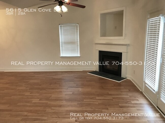 Building Photo - 3 Bedroom, 2 Bath Condo