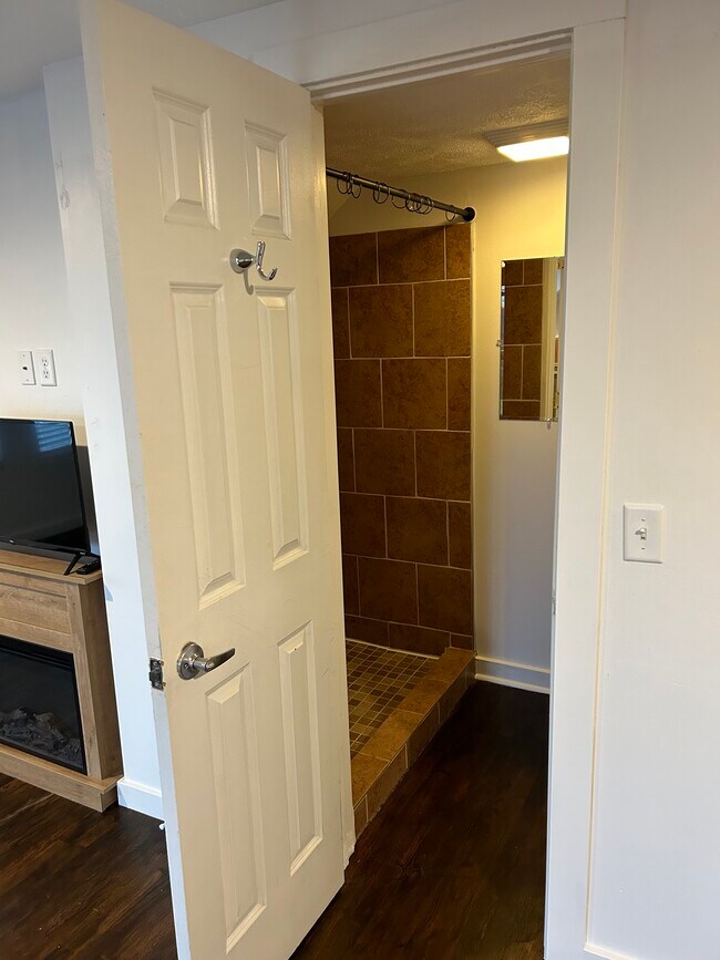 Foto del edificio - 2335 N 61st St