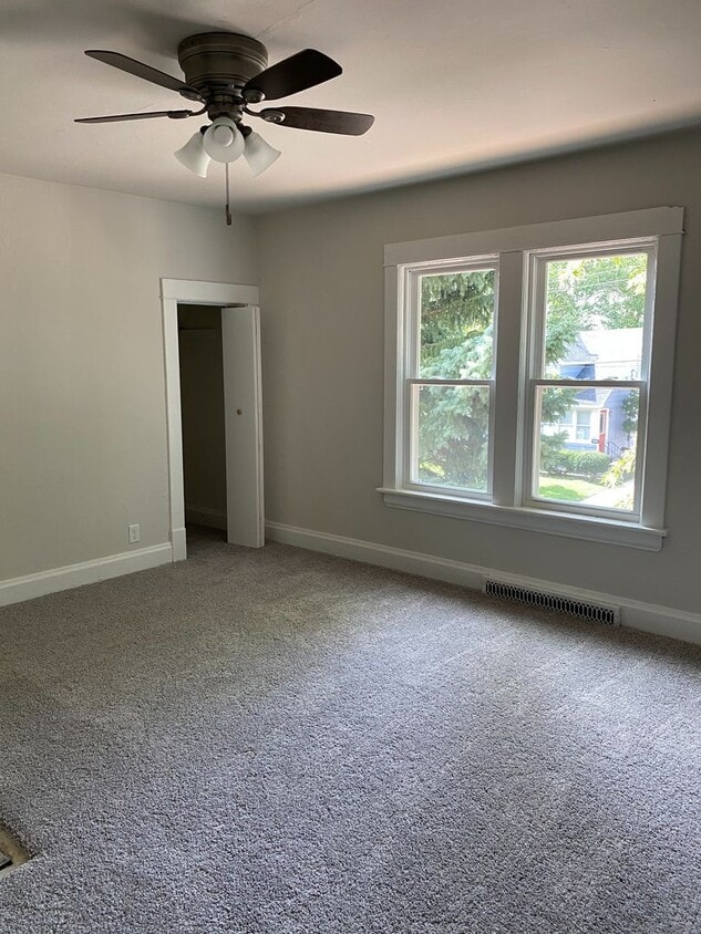 Foto principal - 4803 21st Ave
