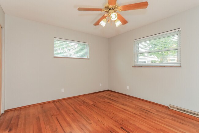 Foto del edificio - 1104 Archland Dr