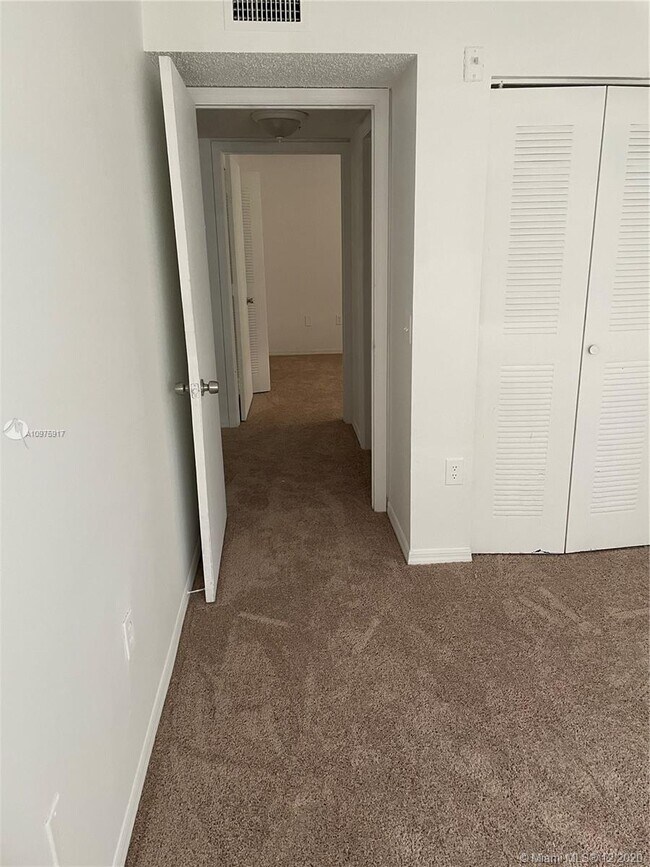 8965 Okeechobee Blvd Unit 107, Royal Palm Beach, FL 33411 Apartment