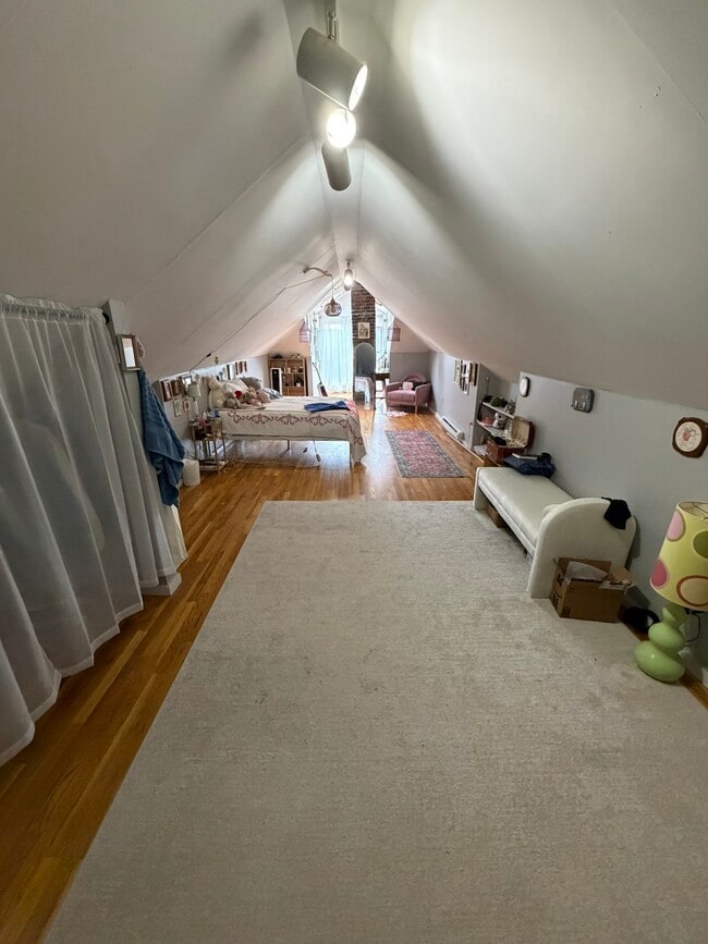 Foto del edificio - 121 Hillside St