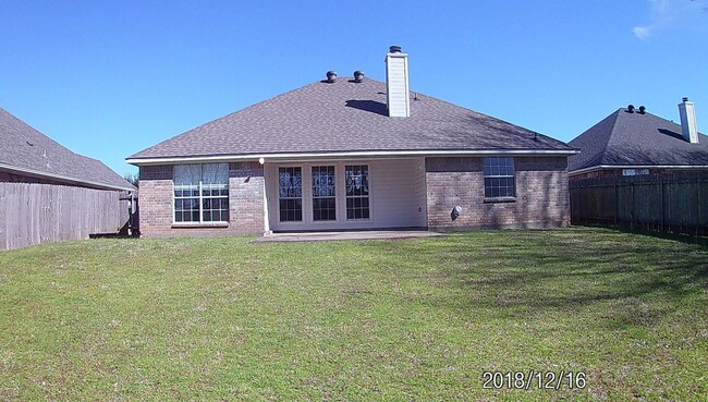 Building Photo - 2457 Brookside Dr