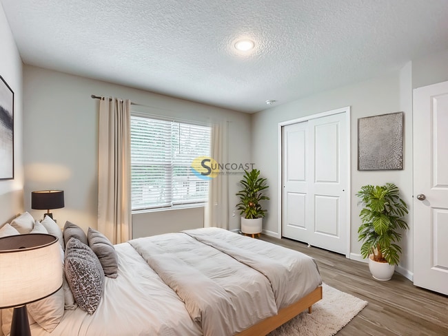 Building Photo - 6145 Delmar Pl
