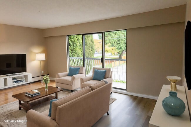 Building Photo - Chilliwack District Mainstreet Apartments
