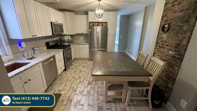 Photo - 615 Tripoli St House