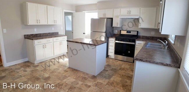 Building Photo - 3 br, 2.5 bath House - 6912 26th Ave