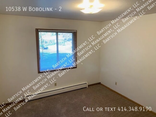 Building Photo - 10538 W Bobolink Ave