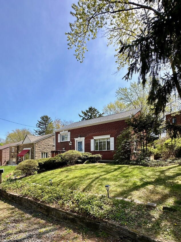 Foto principal - 55 Seneca Dr