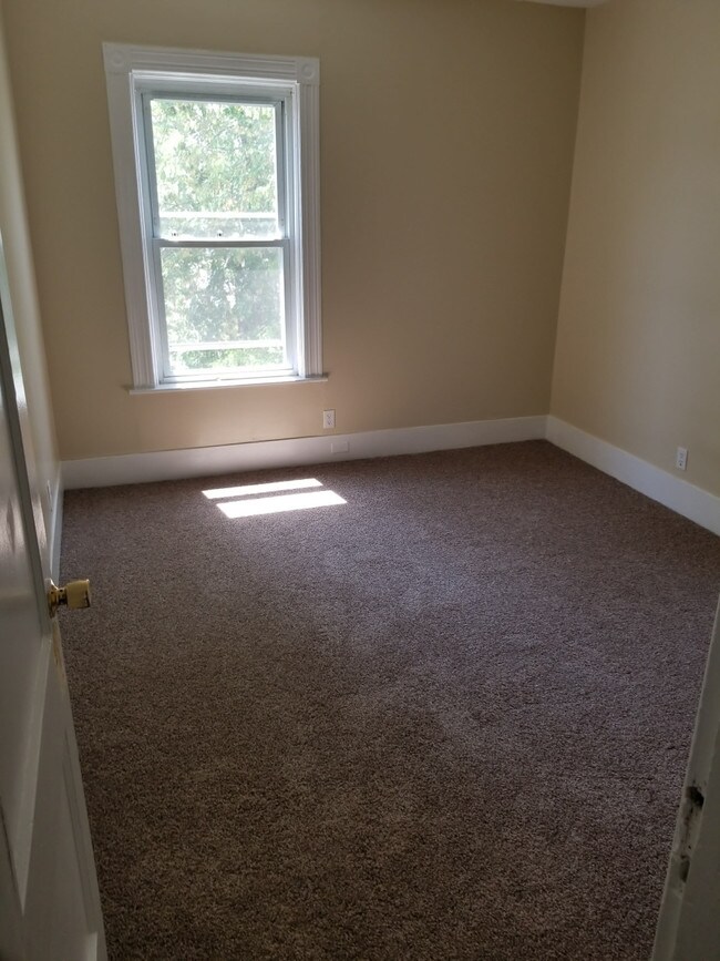 Building Photo - Silver St