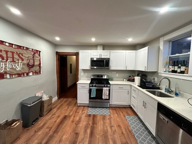 Foto del edificio - 172 Saint Alphonsus St