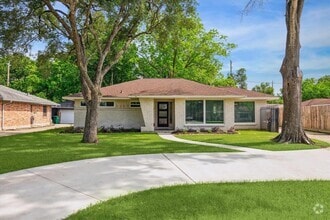 Building Photo - 5259 Willowbend Blvd